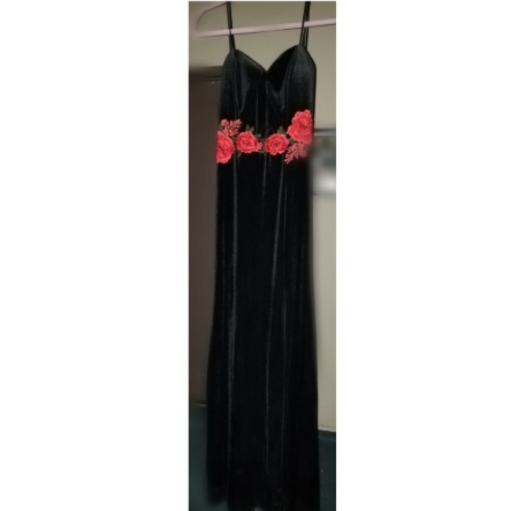 PROM DRESS - Picture 2 of 2